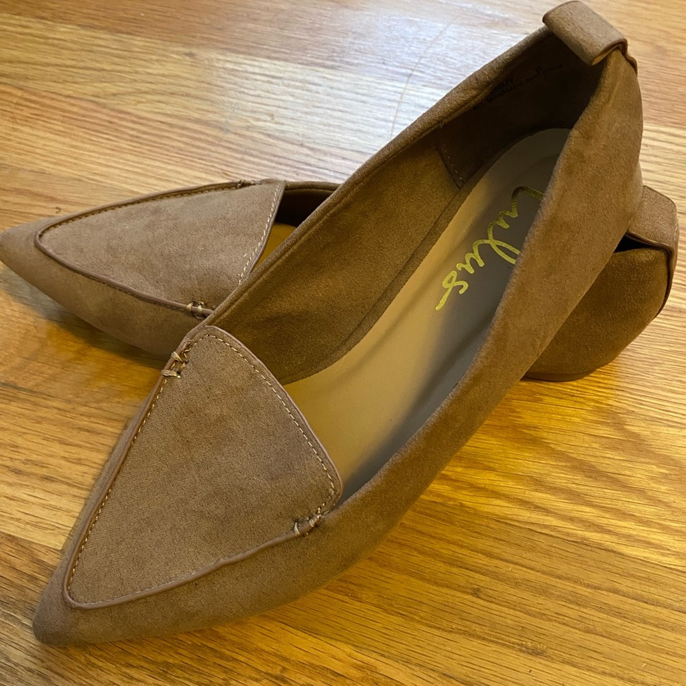 Lulu’s tan flats